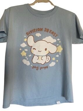 Gildan Light Blue Short Sleeve Tee with Cute Cloud Character Junior M